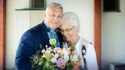 62 – Édesanyját köszöntötte saját születésnapján Orbán Viktor