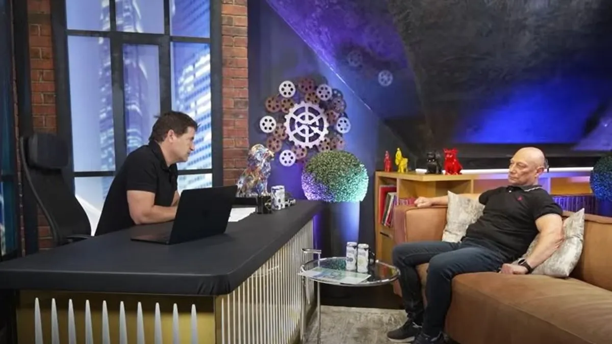„Ezek undorító férgek!” – üzent a magyar celeb